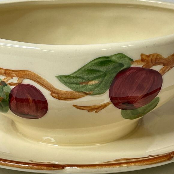 Vintage Franciscan Apple Gravy Boat w/ Attached Plate USA Dinnerware Ceramic - Picture 7 of 9
